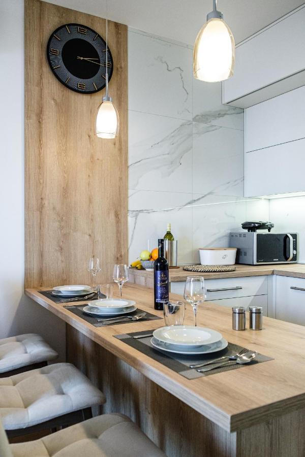 Golden View 8 Apartment สปลิท ภายนอก รูปภาพ